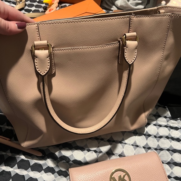 Michael Kors Cream Leather Tote - Picture 1 of 3